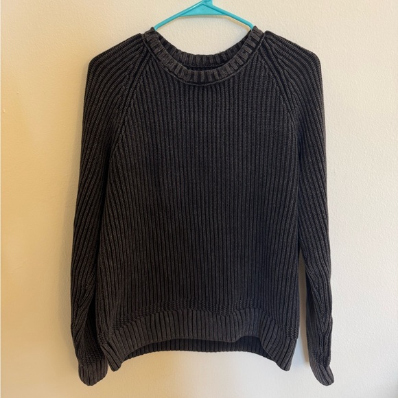 Abercrombie & Fitch Charcoal Ribbed Sweater in Size Small - Picture 5 of 8